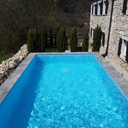 Casa Nora Brest